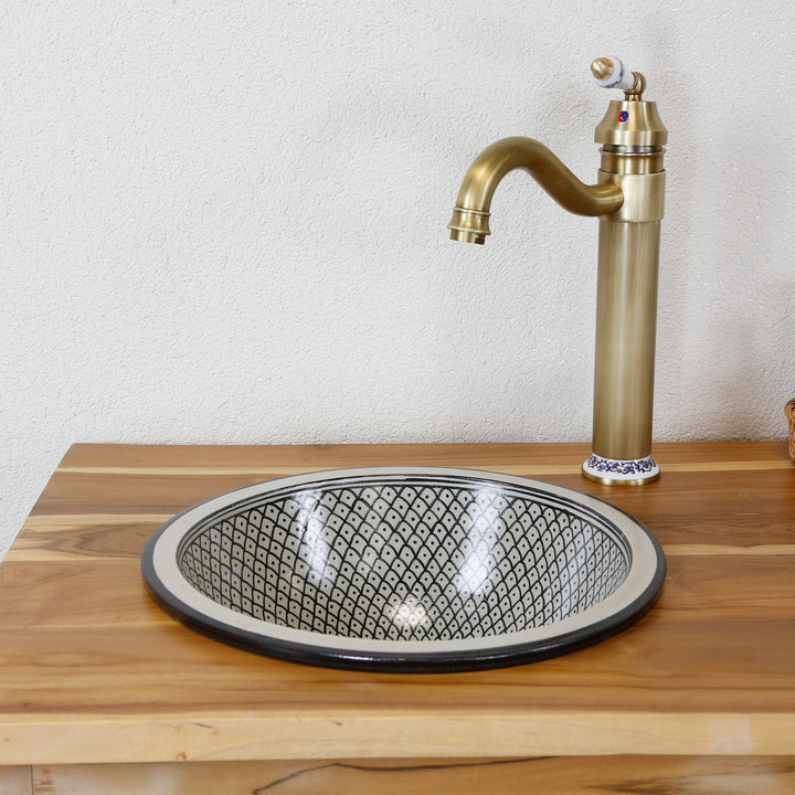 Ceramic sink, black