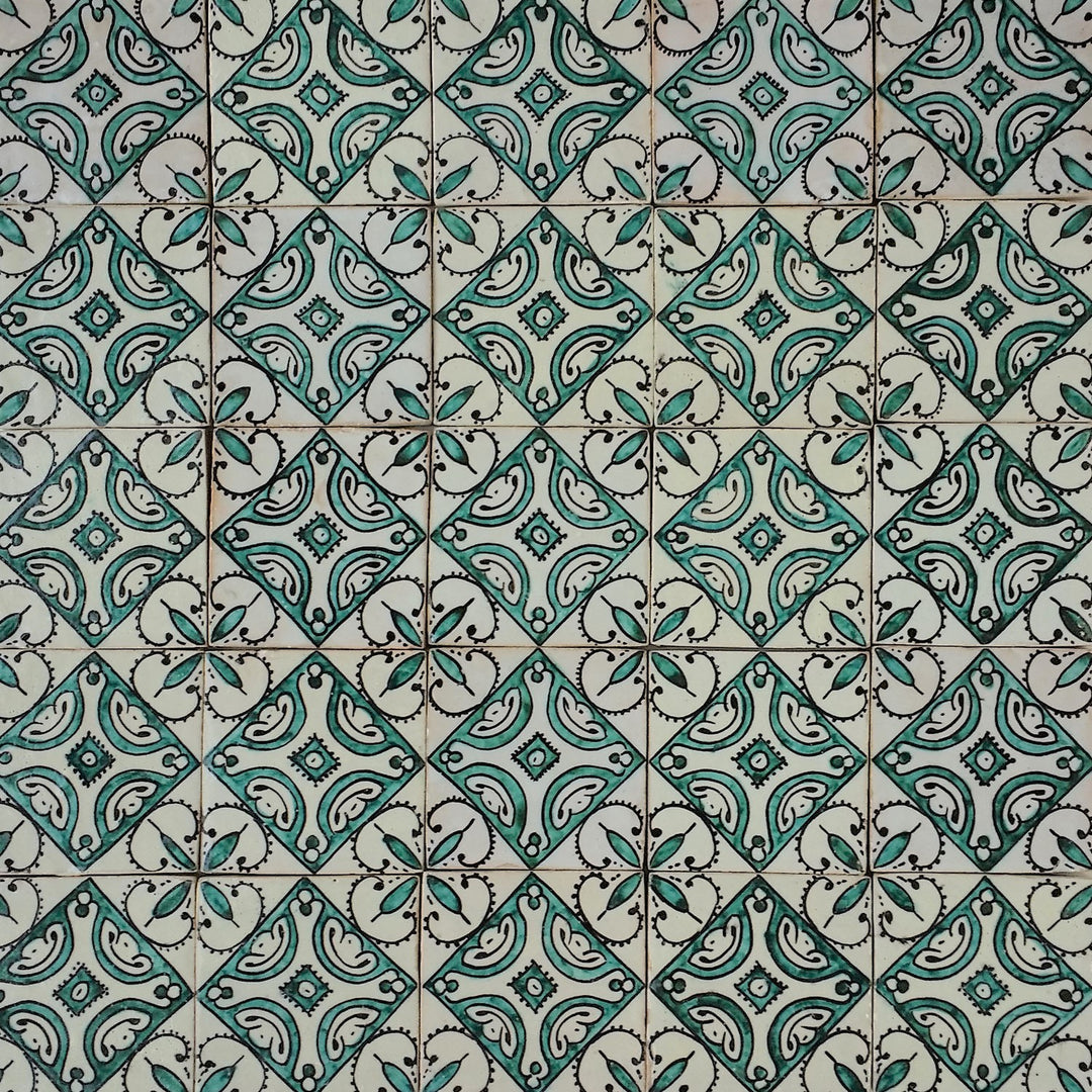 Carrelage peint à la main – ornementation bohème