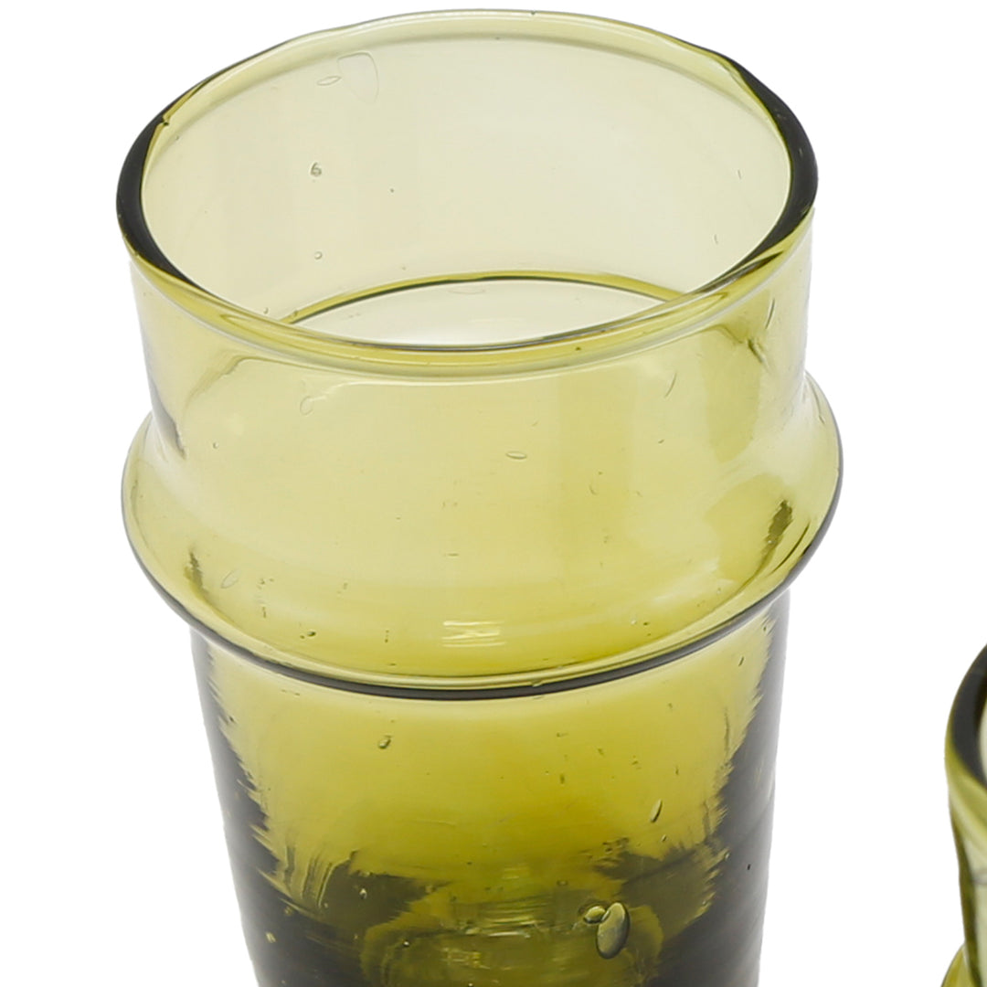 Graphically shown dimensions and use of the glass - ideal for espresso or small desserts 