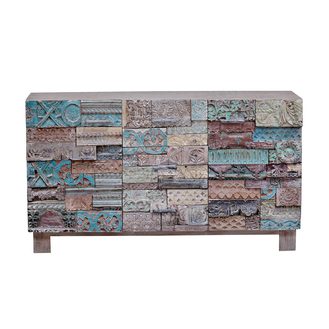 Indian dresser Anida